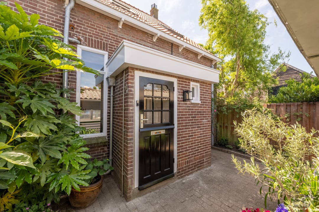 Photo 32 of Koninginneweg 96