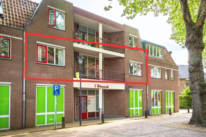 Foto 1 van Kerkplein 11