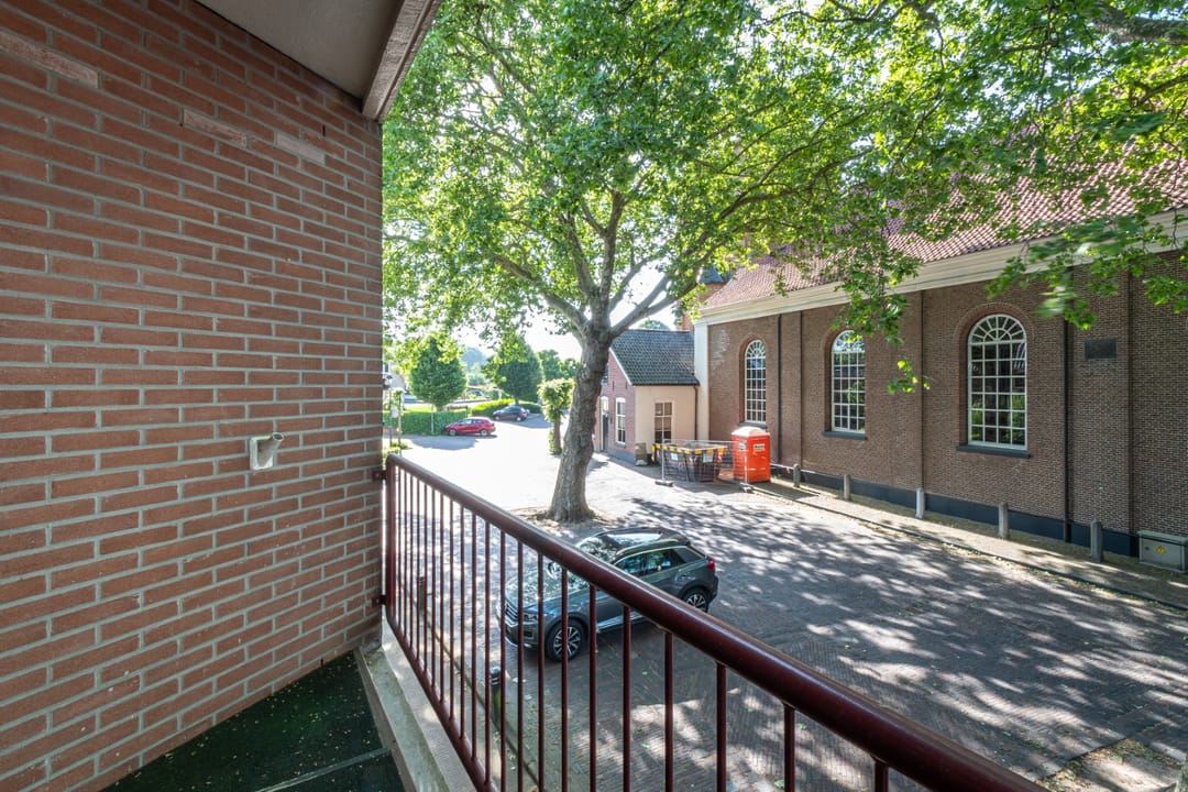 Foto 8 van Kerkplein 11