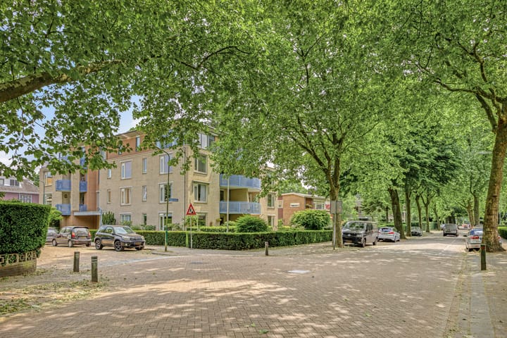 Foto 30 van Spoorstraat 35