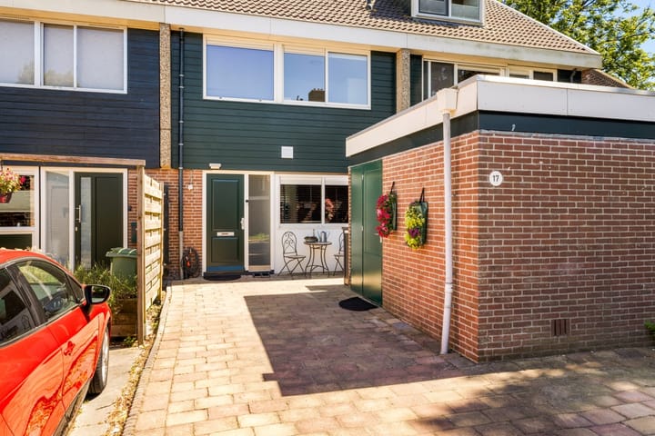 Foto 2 van Tongnaald 17