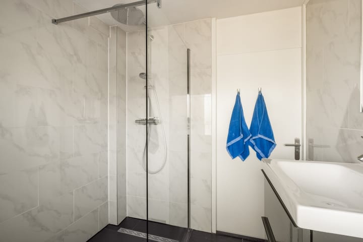 Foto 21 van Tongnaald 17