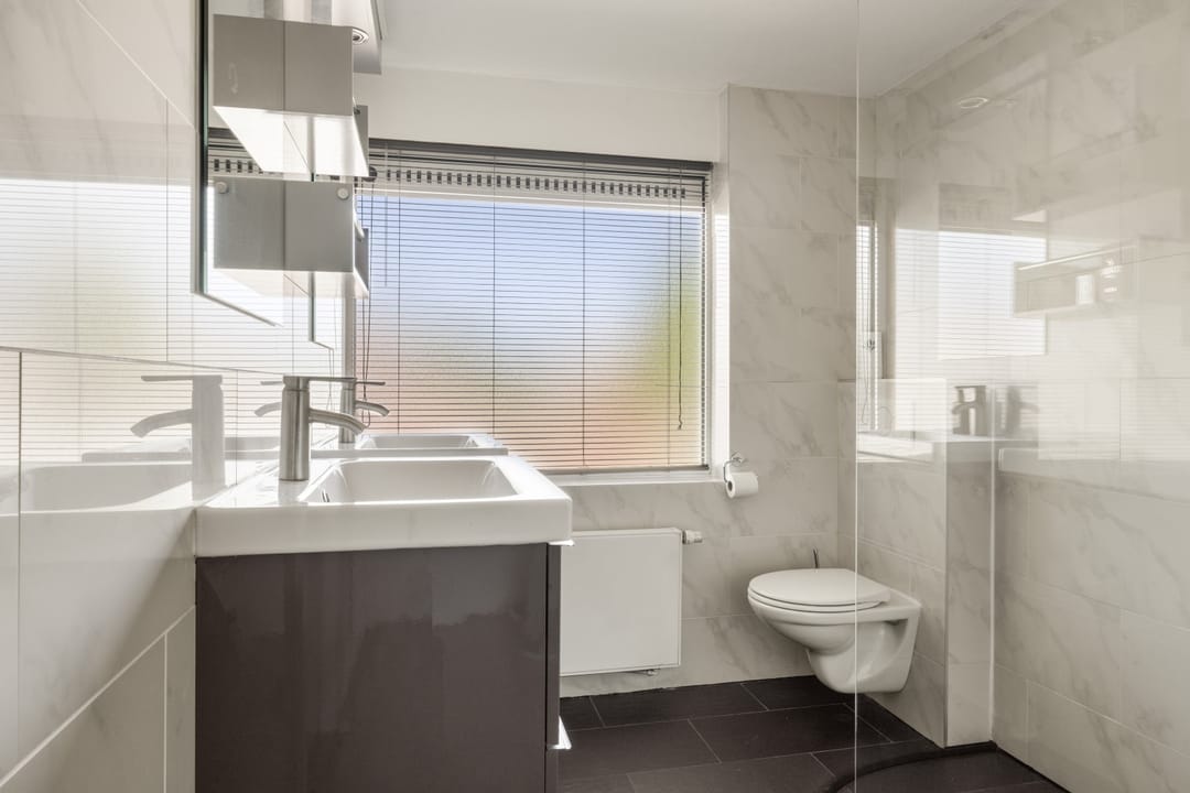 Foto 22 van Tongnaald 17