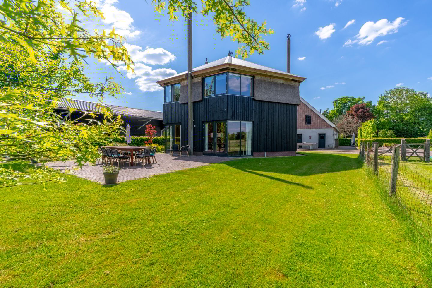 Photo 4 of Nachtdijk 1-04