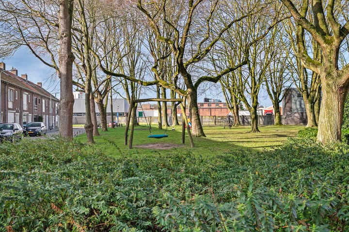 Foto 37 van Hellebaardstraat 21