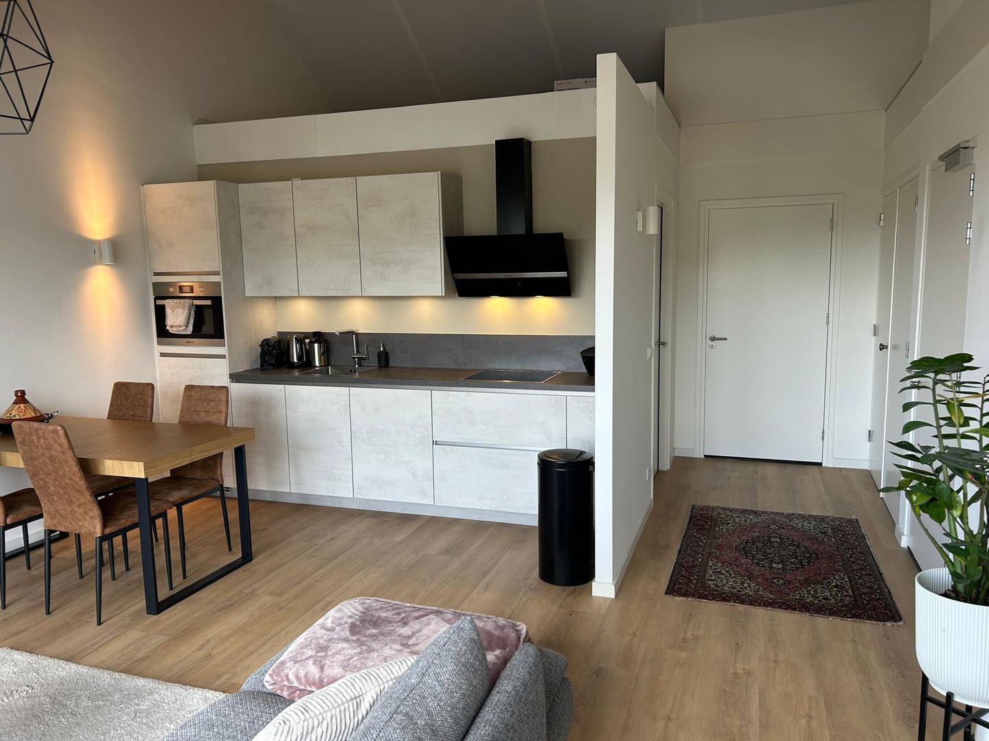 Foto 10 van Rijksweg 63-A