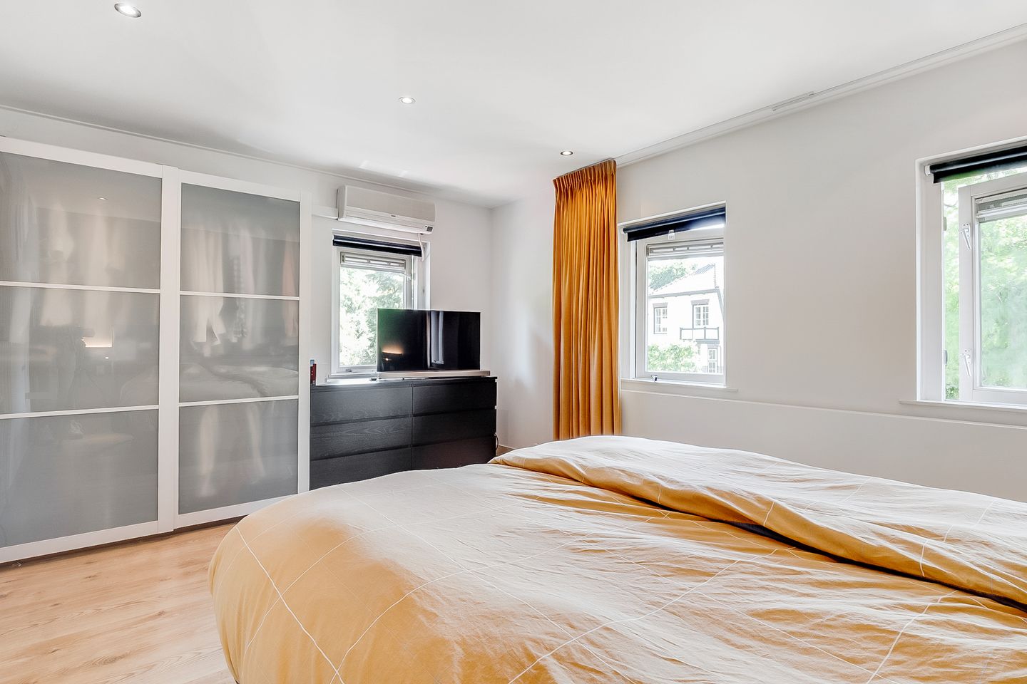 Photo 35 of Julianaweg 28