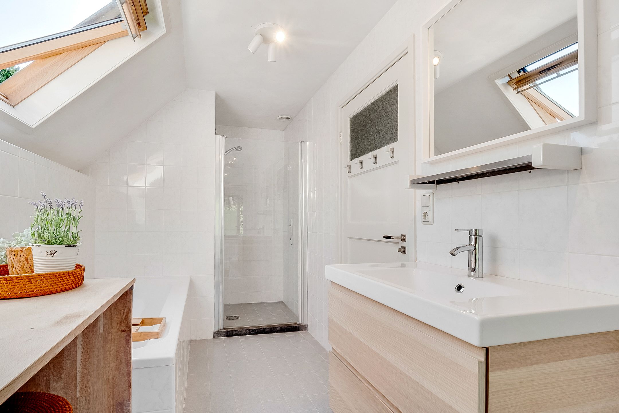 Photo 39 of Julianaweg 28