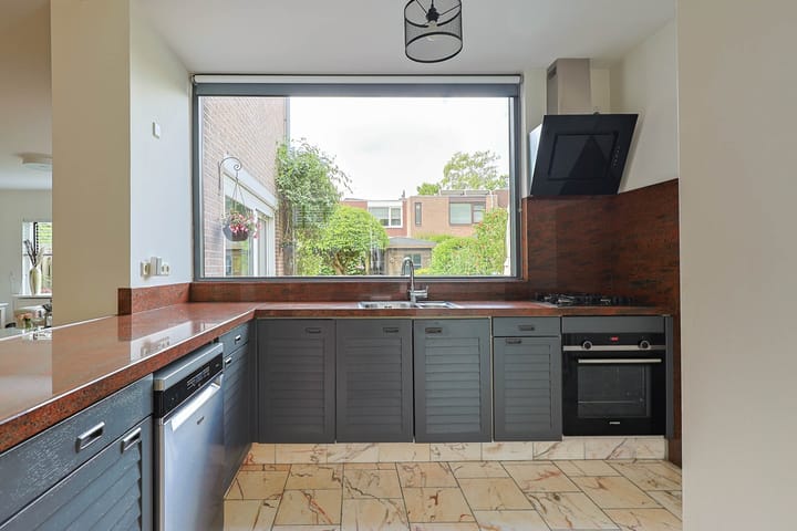 Foto 10 van A.G.M. van der Hoevenstraat 85