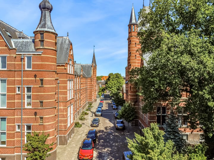 Foto 30 van Hugo de Grootstraat 63