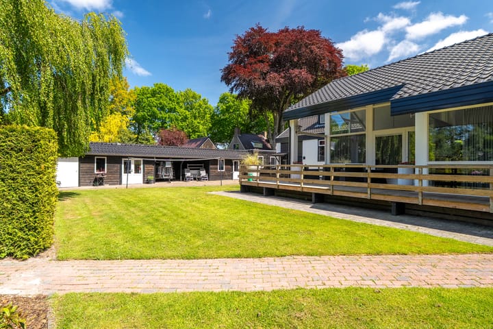 Foto 50 van Hoofdweg 15