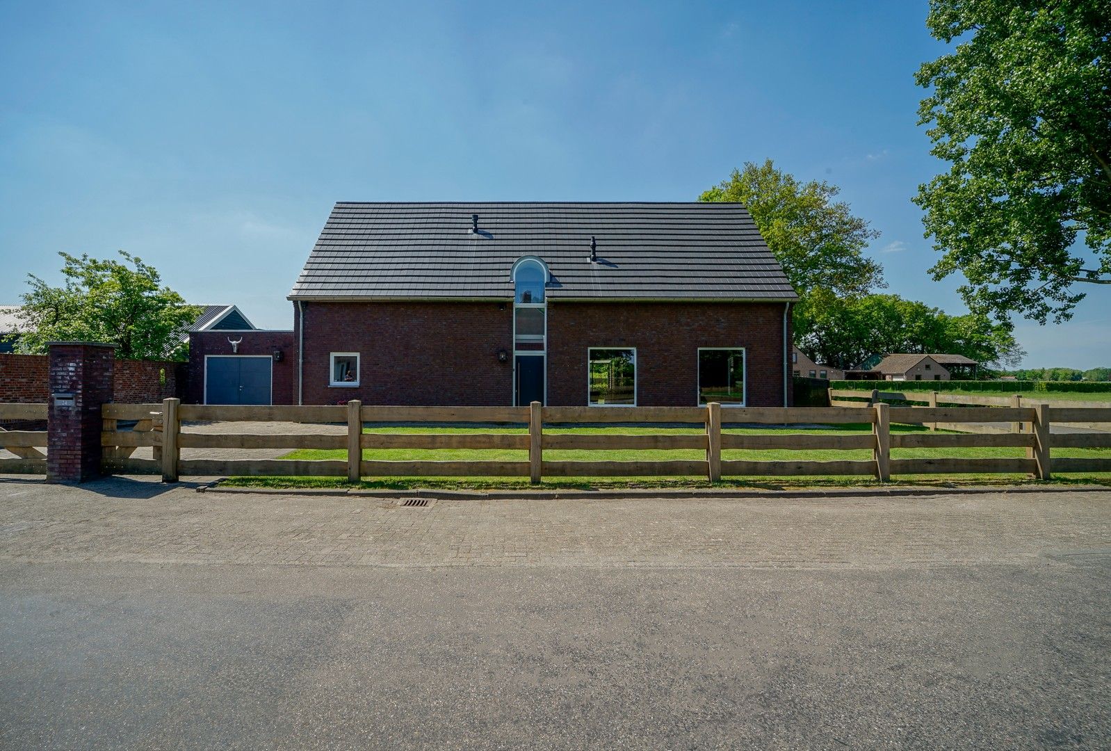 Photo 39 of Bredasebaan 24