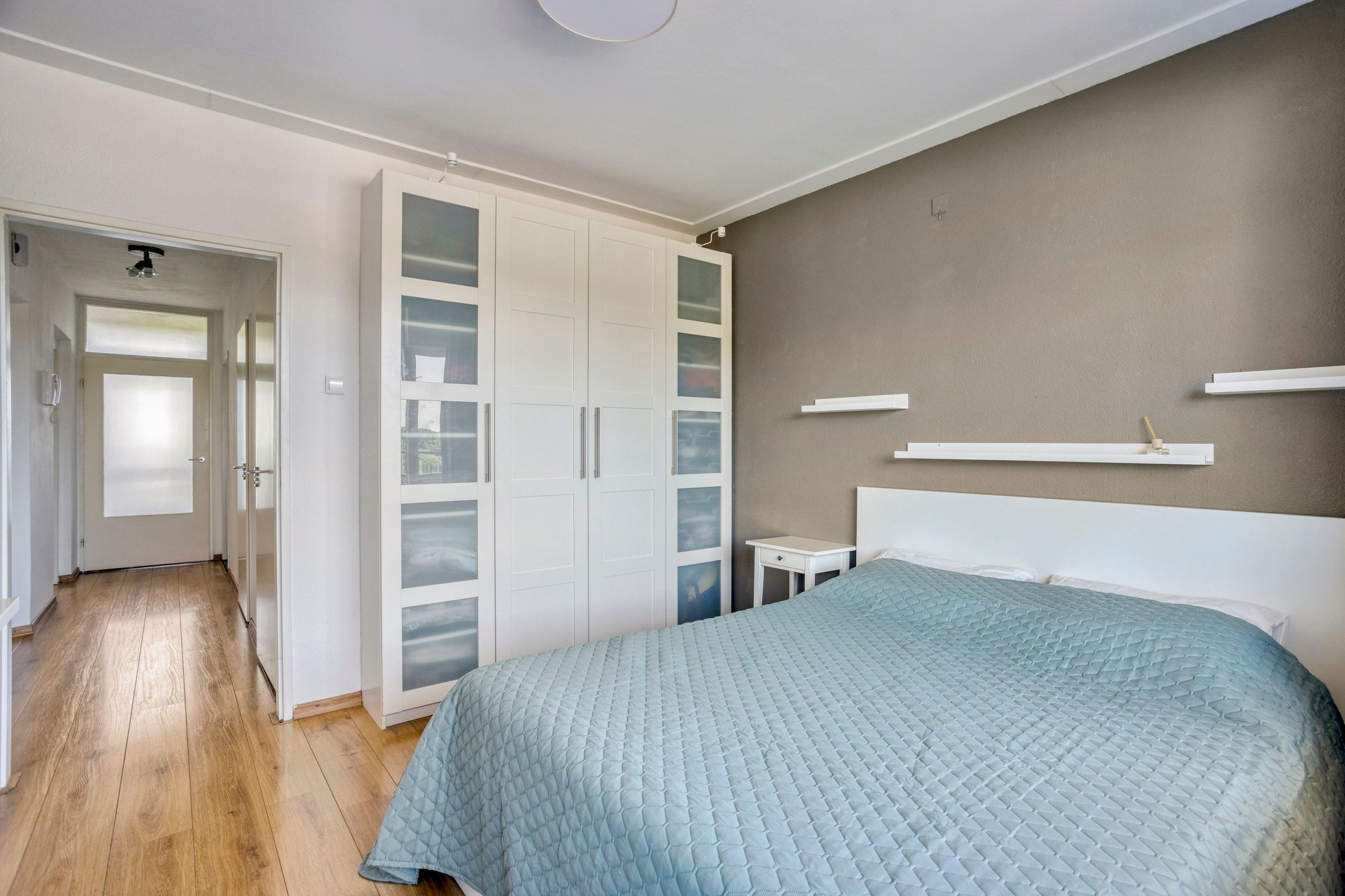 Foto 18 van Nederlandplein 18