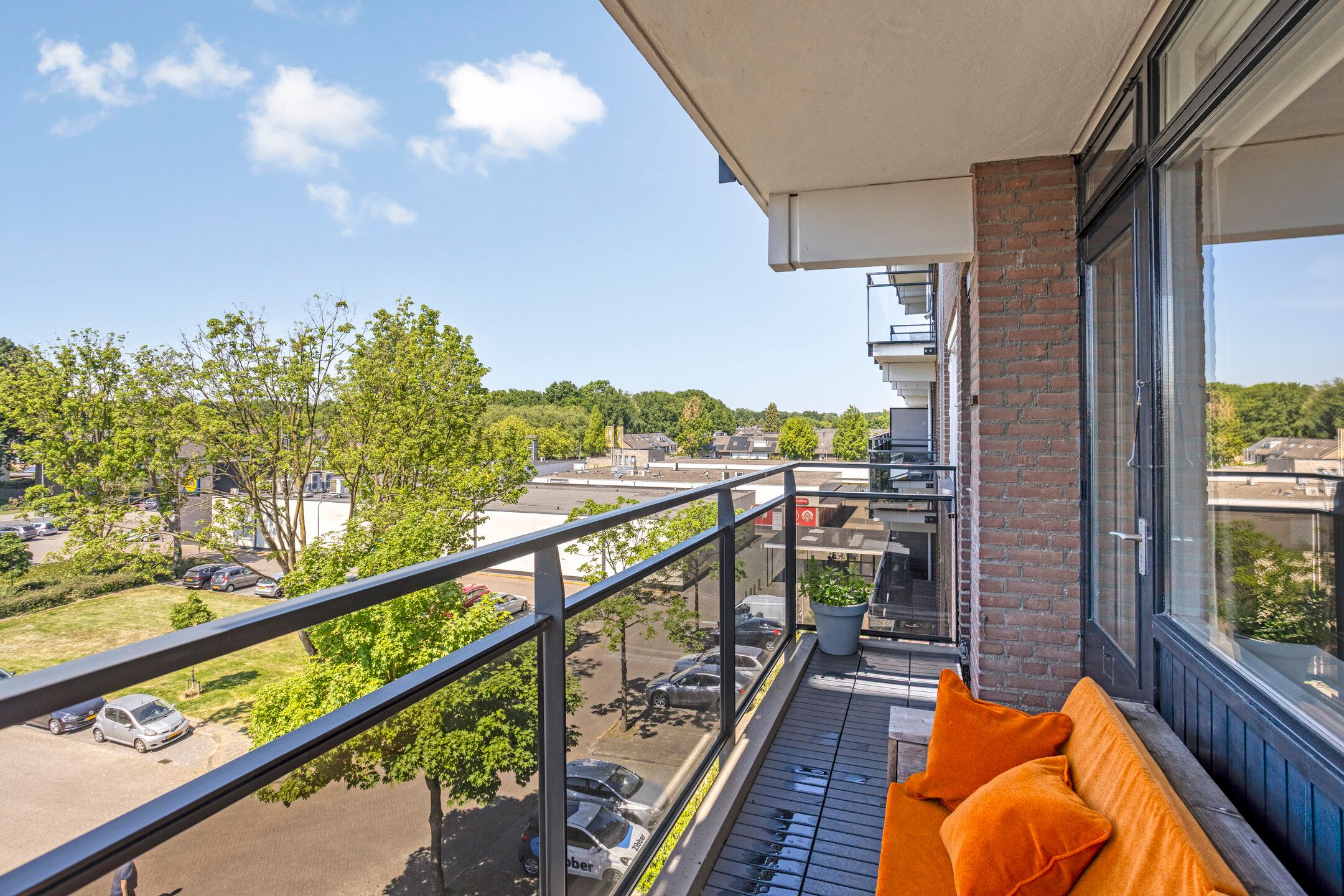 Foto 24 van Nederlandplein 18