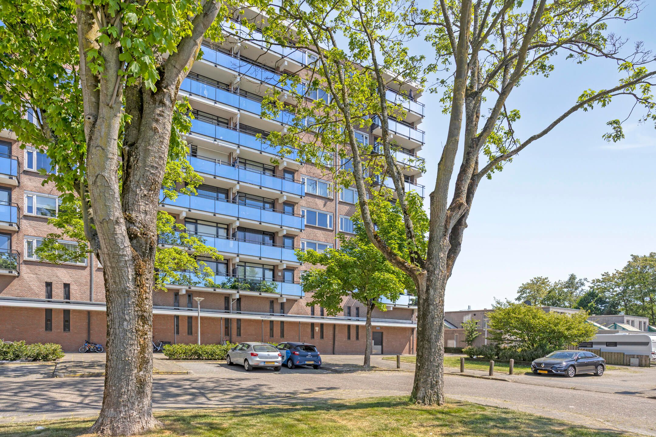 Foto 33 van Nederlandplein 18