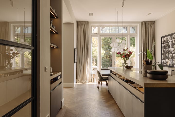 Foto 10 van De Lairessestraat 77