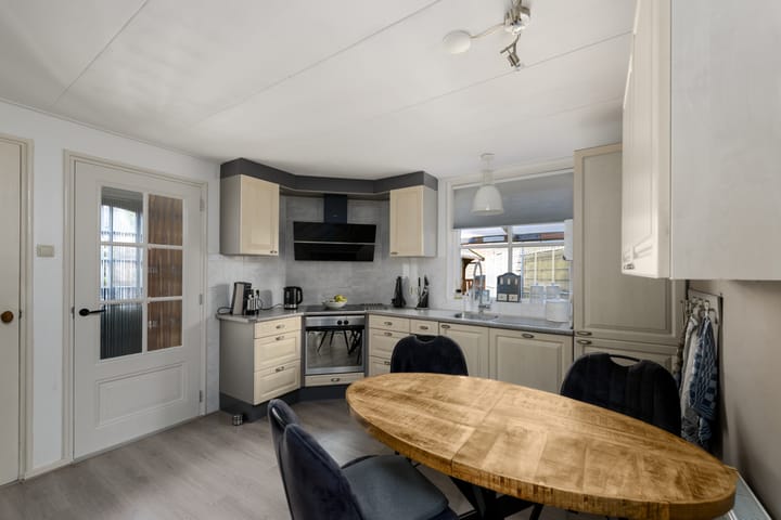 Foto 10 van Wilhelminastraat 2