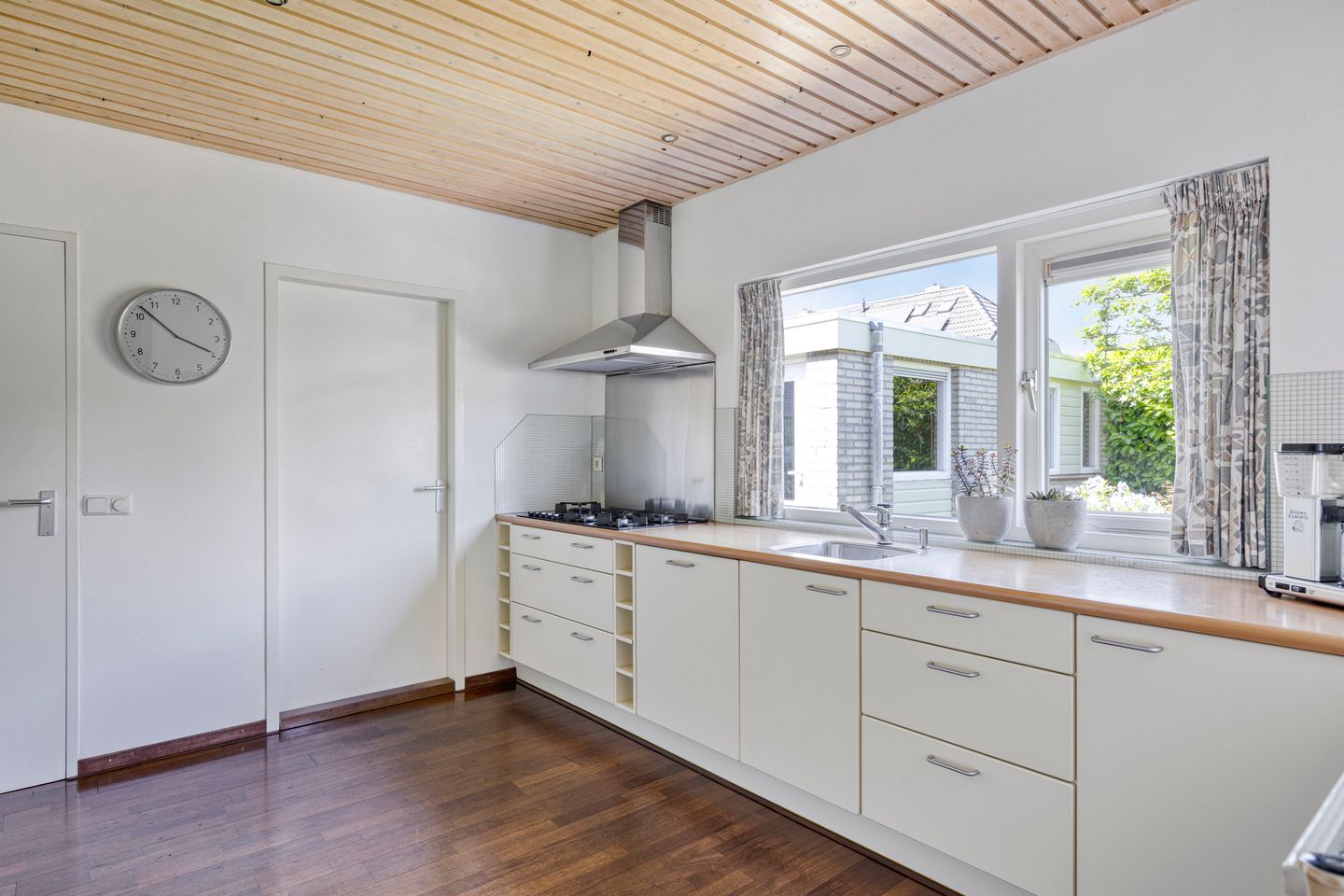 Foto 19 van Mercury 10