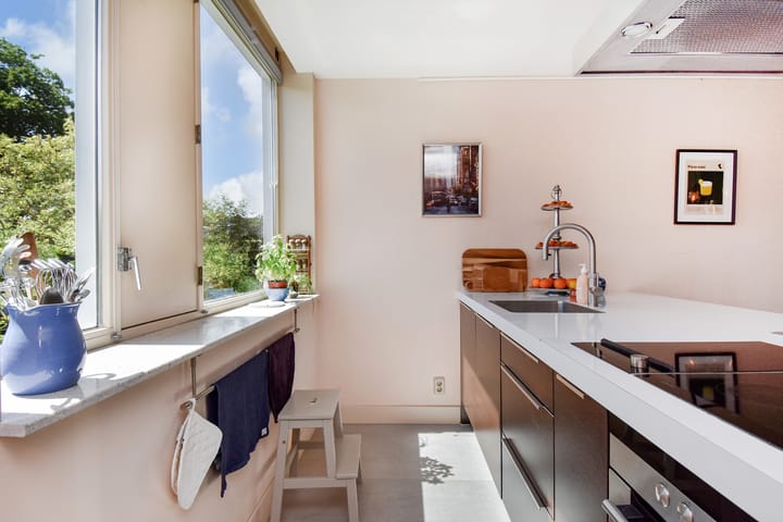 Photo 14 of Marga Klompéstraat 41