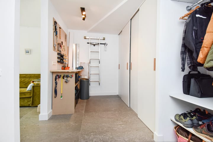 Photo 39 of Marga Klompéstraat 41