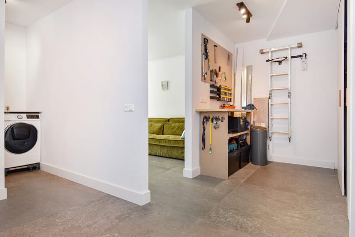 Photo 38 of Marga Klompéstraat 41