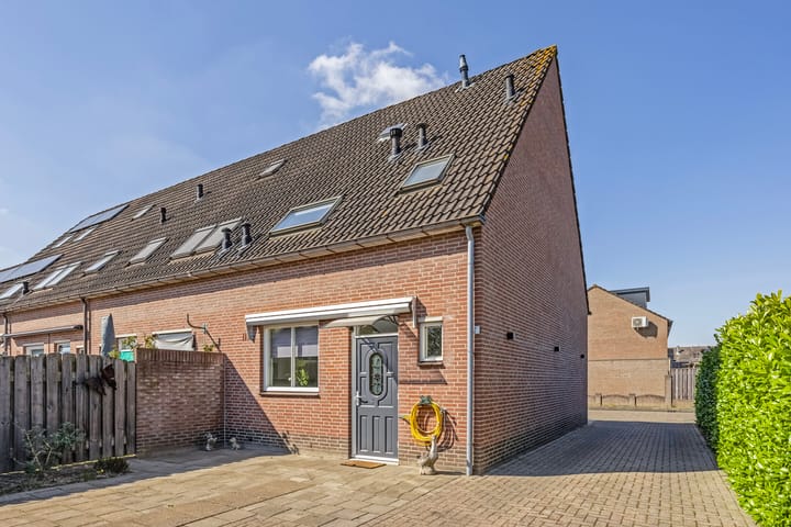 Foto 2 van Pouwekamp 8