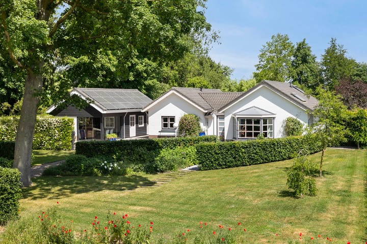 Foto 1 van Dorpsstraat 4