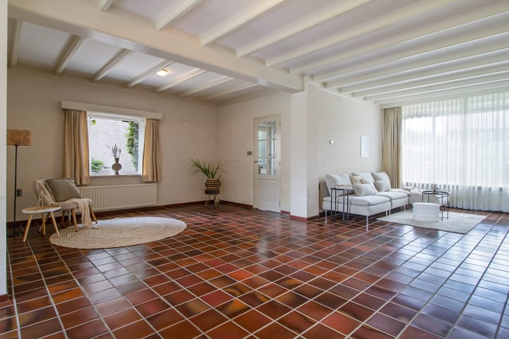 Foto 8 van Burg. Verwielstraat 99