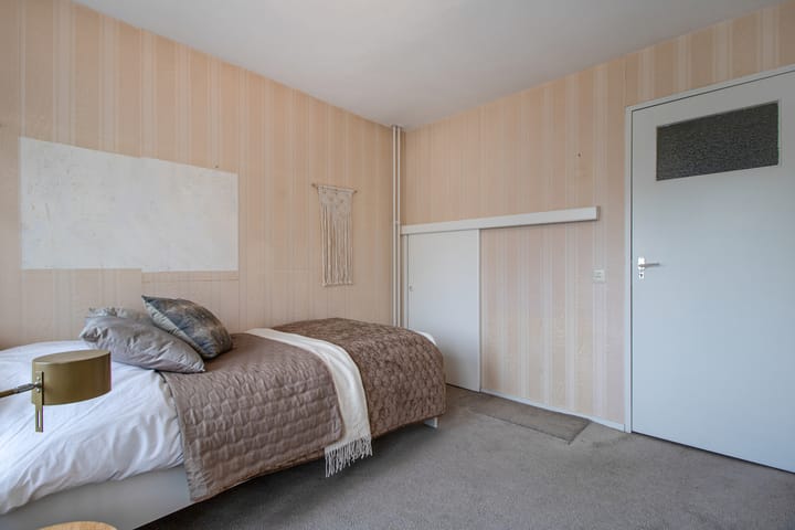 Foto 23 van Burg. Verwielstraat 99