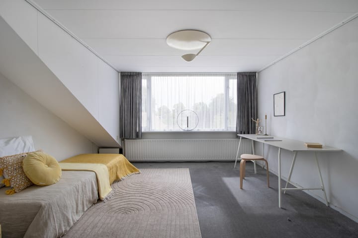 Foto 32 van Burg. Verwielstraat 99