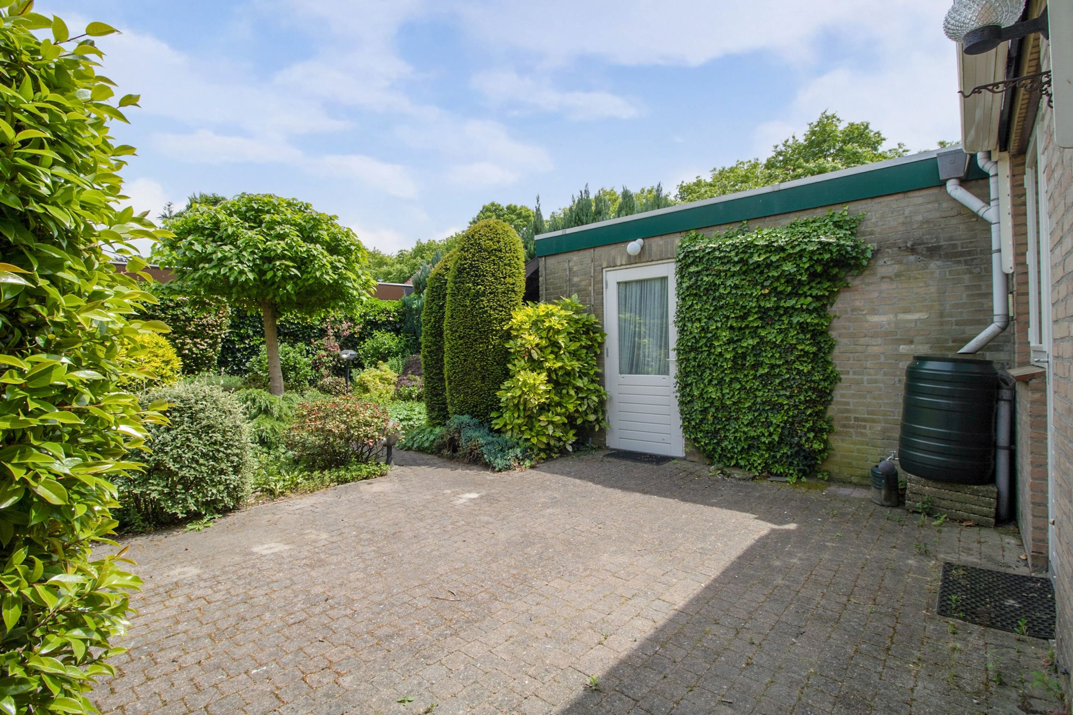 Foto 39 van Burg. Verwielstraat 99