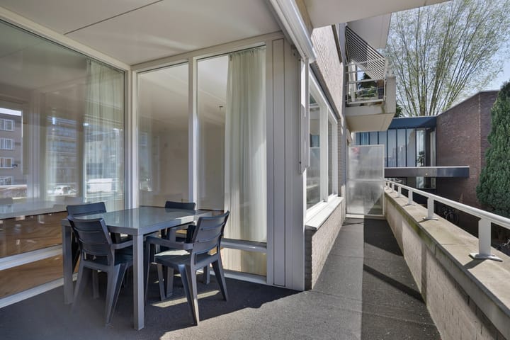 Foto 9 van Anna van Burenstraat 39