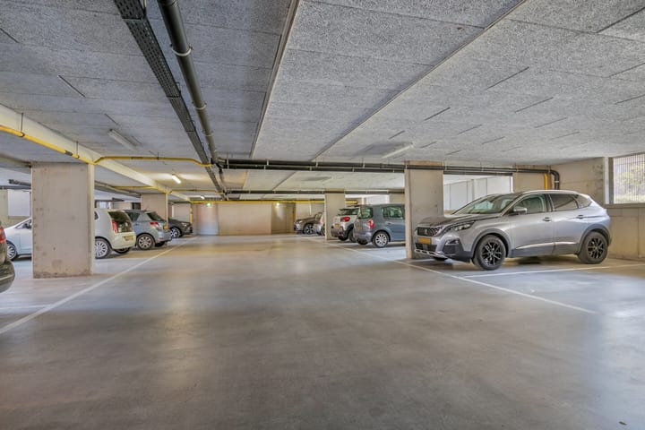 Foto 18 van Anna van Burenstraat 39