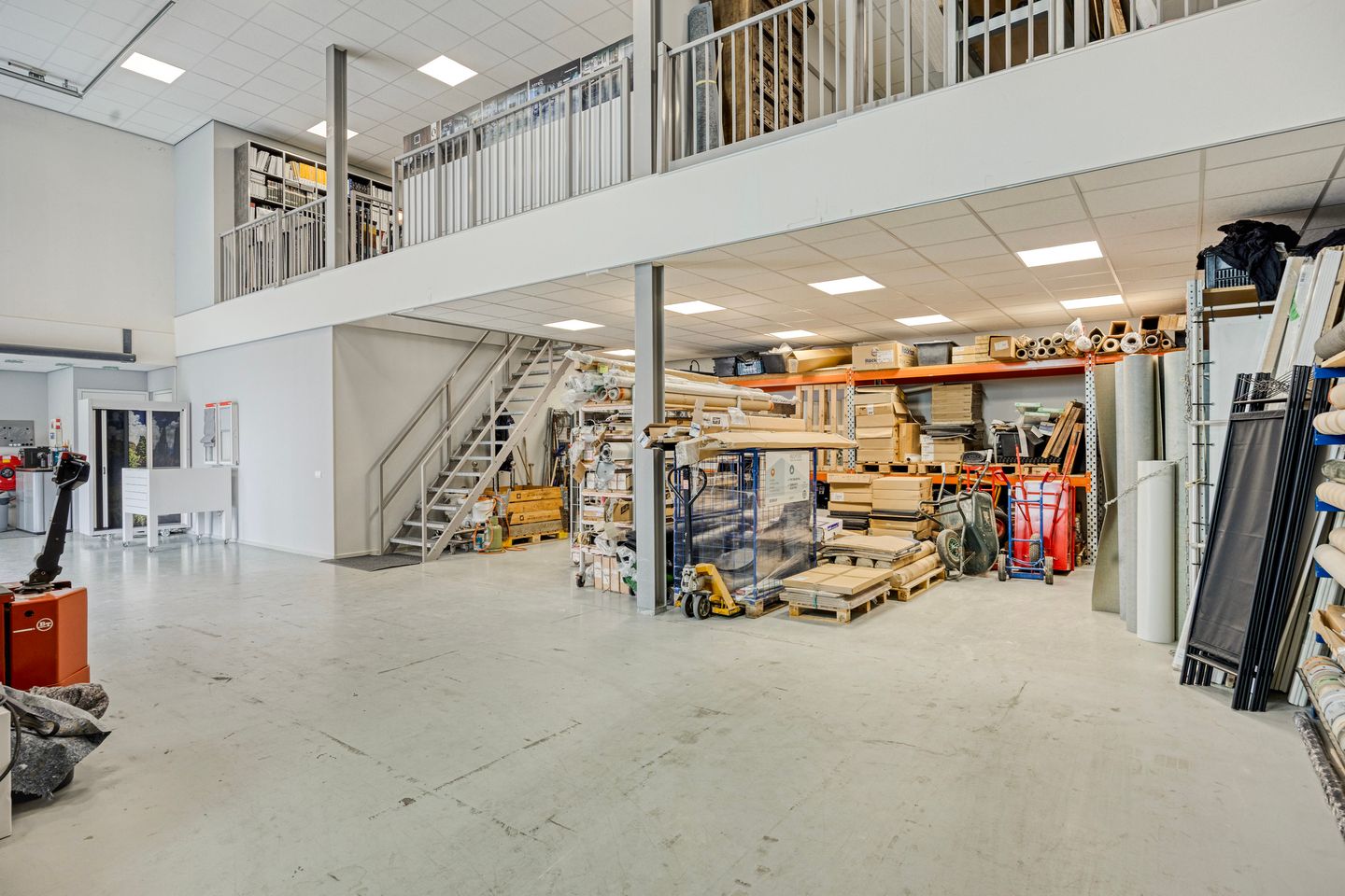 Bekijk foto 4 van Mart Stamhof 11