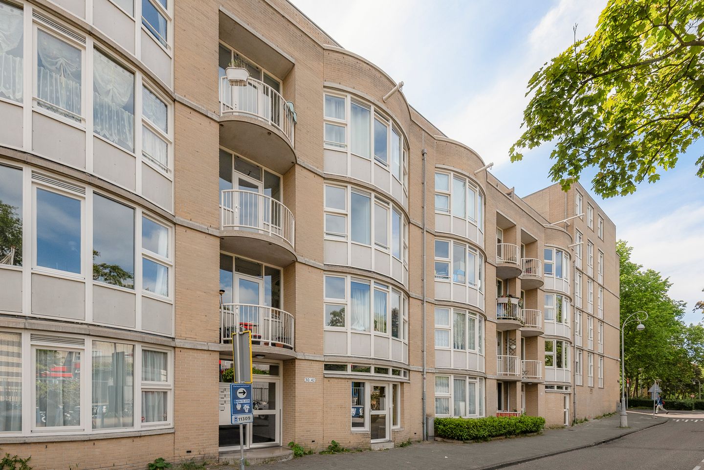 Photo 4 of Parelstraat 36