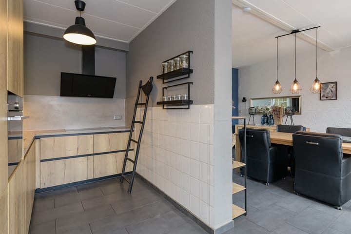 Foto 13 van Ruys de Beerenbrouckstraat 9