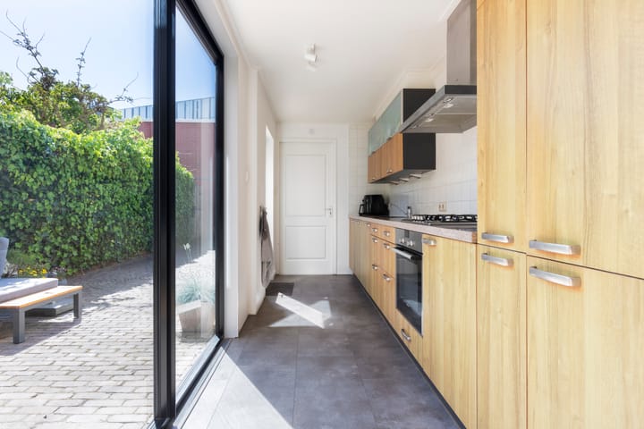 Foto 15 van Adelheidstraat 16