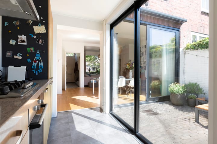 Foto 17 van Adelheidstraat 16