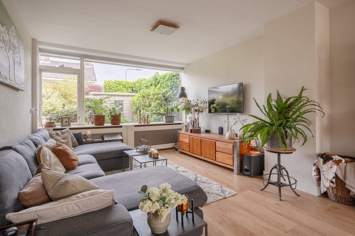 Photo 17 of Van Warmondlaan 1