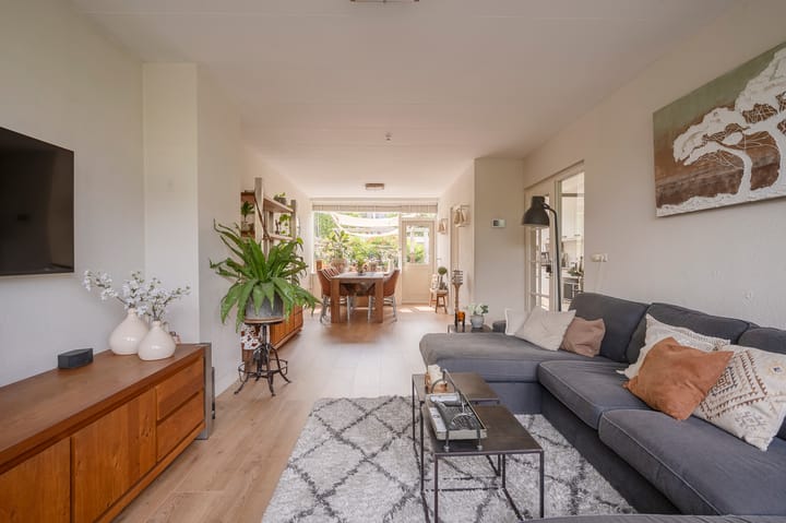 Photo 18 of Van Warmondlaan 1