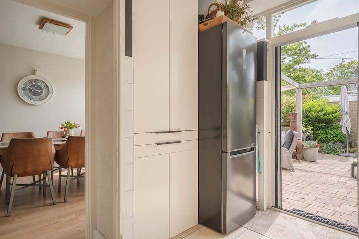 Photo 26 of Van Warmondlaan 1