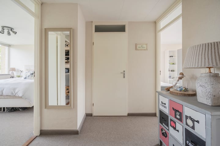 Photo 39 of Van Warmondlaan 1