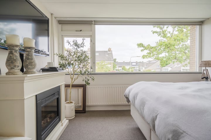 Photo 41 of Van Warmondlaan 1