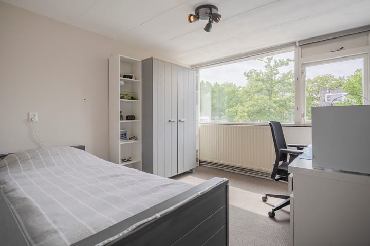 Photo 48 of Van Warmondlaan 1