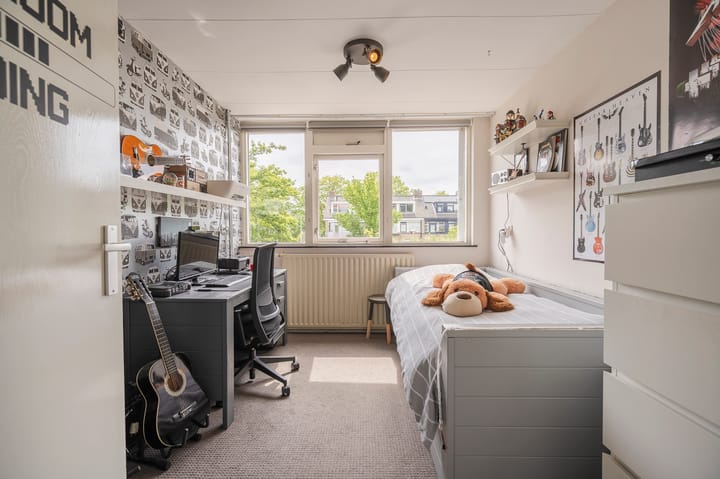 Photo 50 of Van Warmondlaan 1