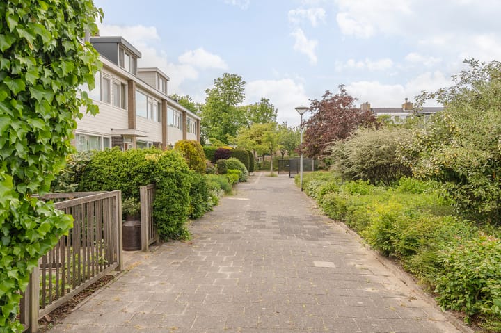 Photo 56 of Van Warmondlaan 1