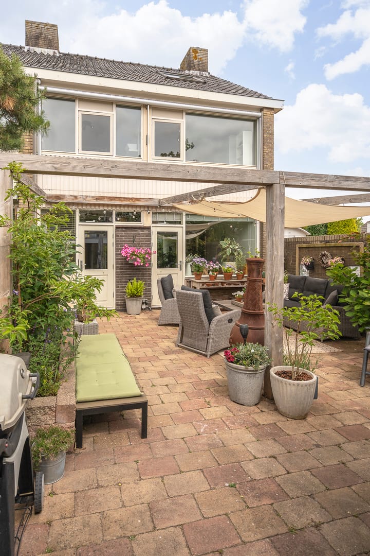 Photo 32 of Van Warmondlaan 1