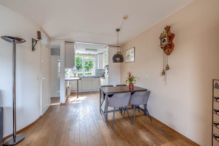 Foto 8 van Marga Klompéstraat 49