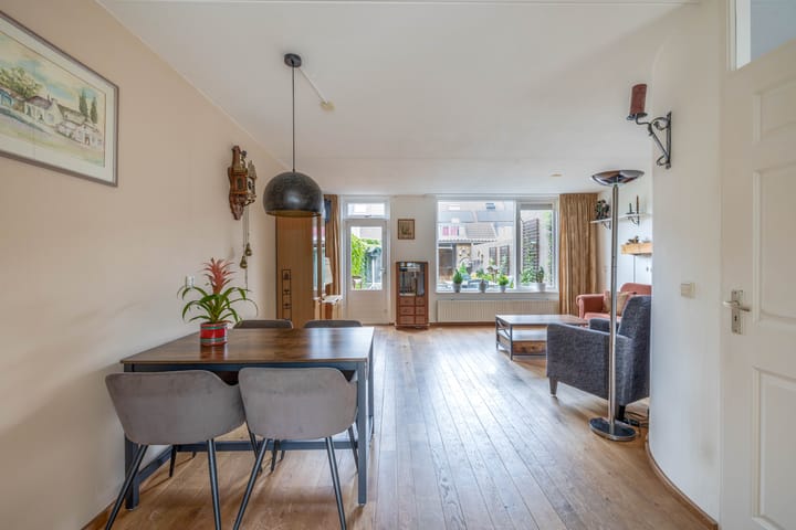 Foto 9 van Marga Klompéstraat 49