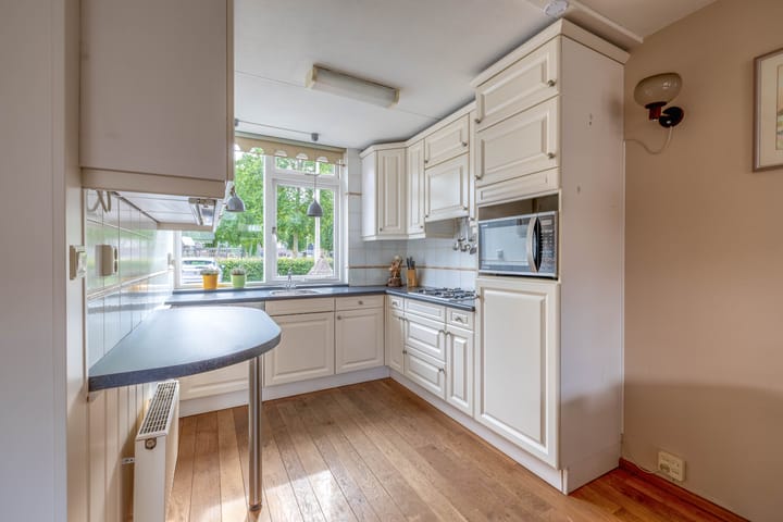 Foto 10 van Marga Klompéstraat 49